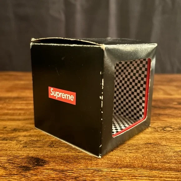 Supreme Illusion Coin Bank - Picture 8 of 9